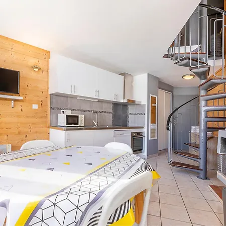 Duplex 7 Pers Avec Cheminee Et Balcon Sud Avoriaz